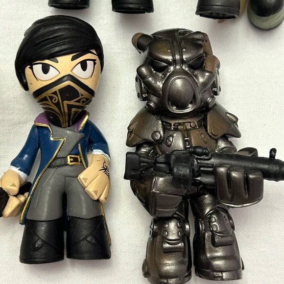 Funko Mini lot of 24 Minis - Picture 10 of 11